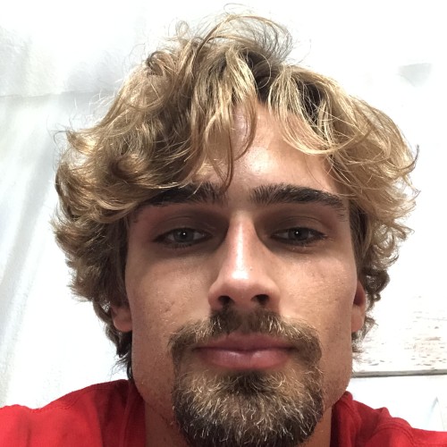 Lukas G.