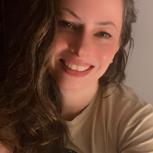 Fernanda F.