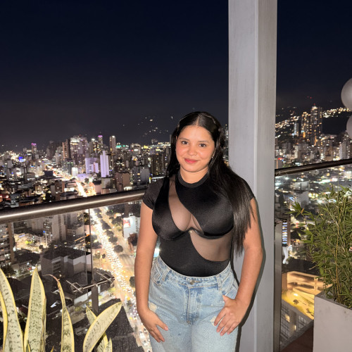Abril A. profile photo