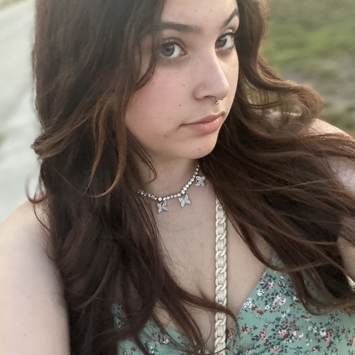 Layla B.