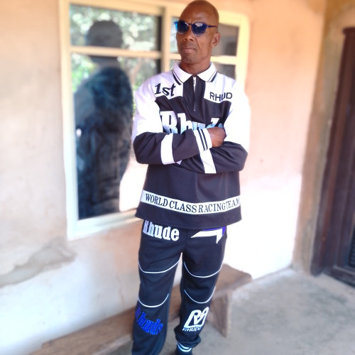 Ezeo4  O. profile photo