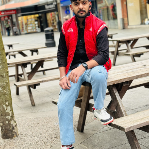 Vineet  B.