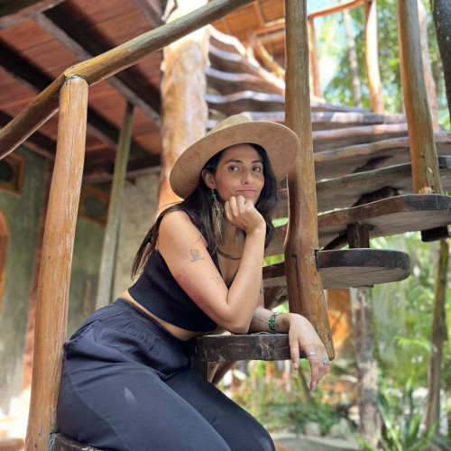 Lizeth J.
