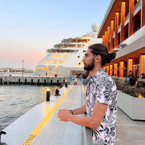 Kasra E. profile photo