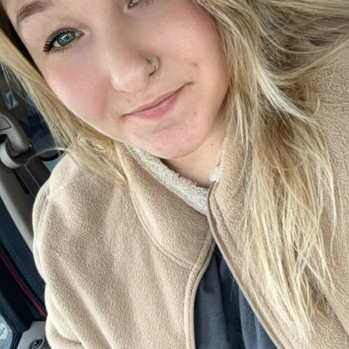 Beth B. profile photo