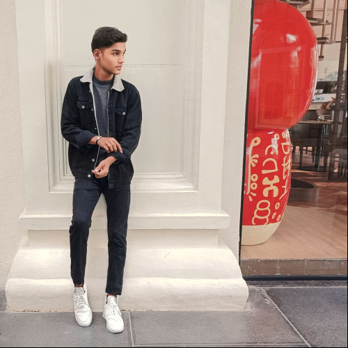 Avez  A. profile photo
