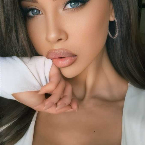 Daniela R.