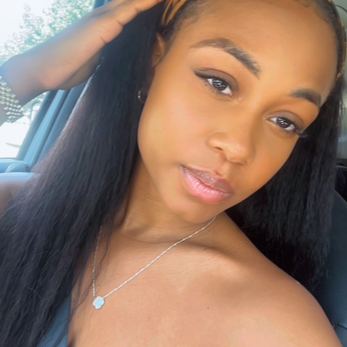 Mia R. profile photo