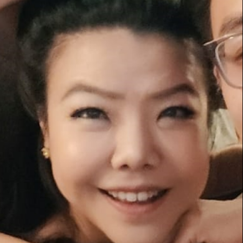 Yvonne y.