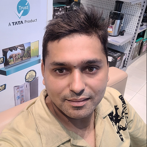 vivek  j. profile photo