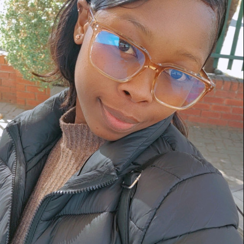 KariAnne W. profile photo