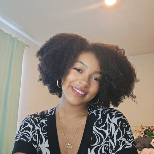 Izabella S. profile photo