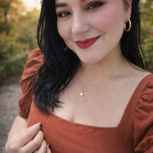 Mia l. profile photo