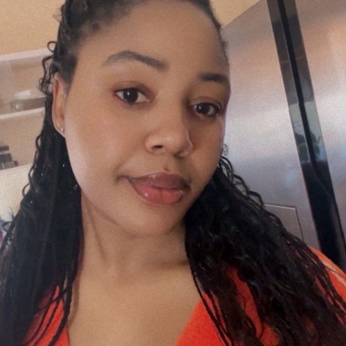 Olinia M. profile photo