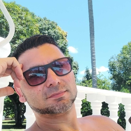 jhon V.