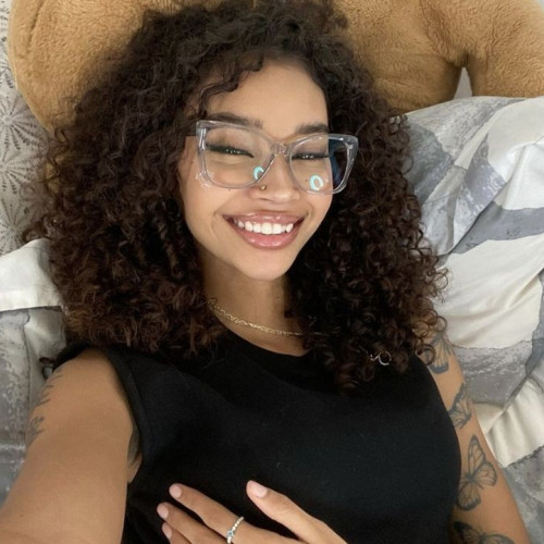 Veronica  C. profile photo