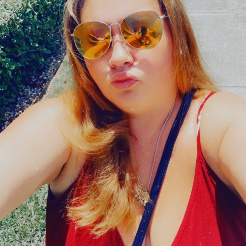 Ashley  e.