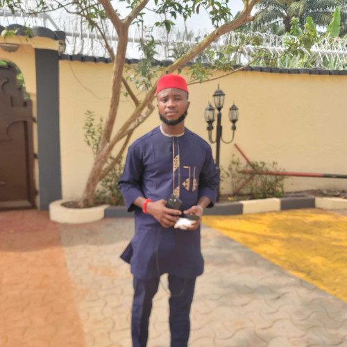 ihionu j. profile photo