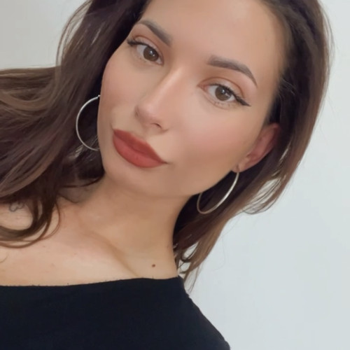 Nikol K.