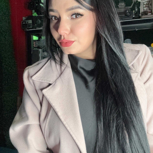 Dania L. profile photo