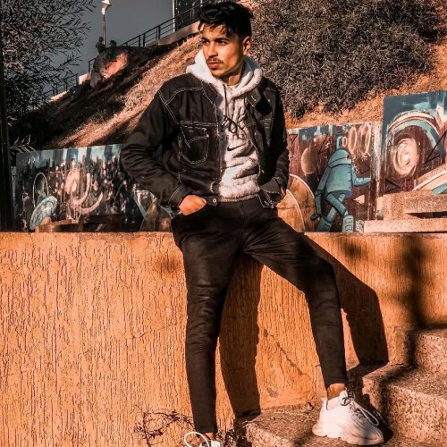 Abdelkhaleq e.