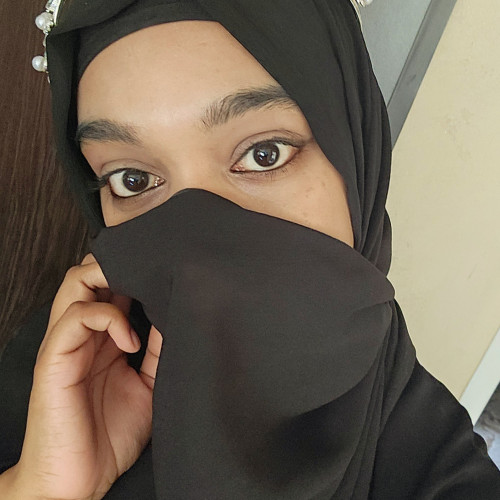 Fatima  B.