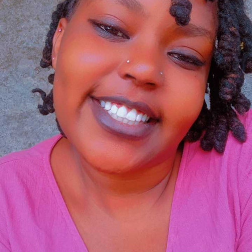 loryn m. profile photo