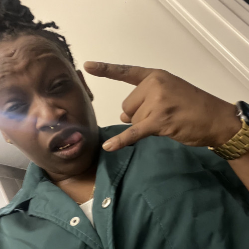 tay b. profile photo