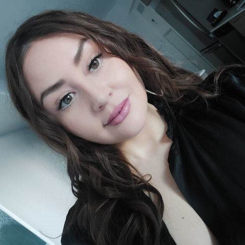 Taryn V. profile photo