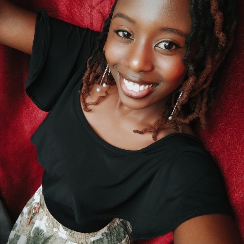 Holly T. profile photo