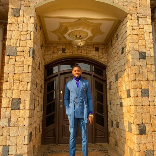 Mbanwe  B.