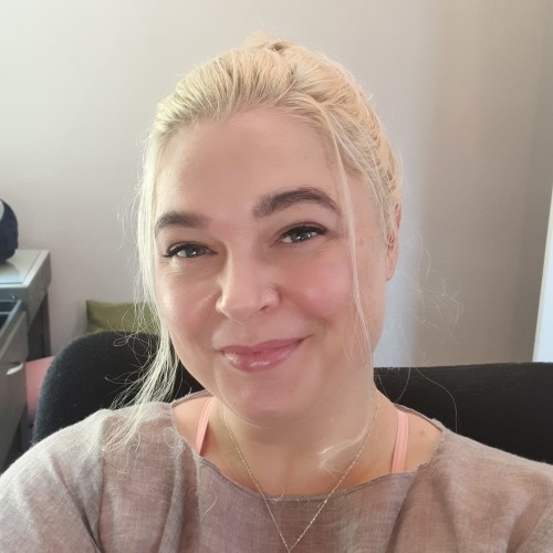 Maryke B.