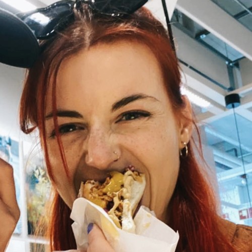 Mia H.