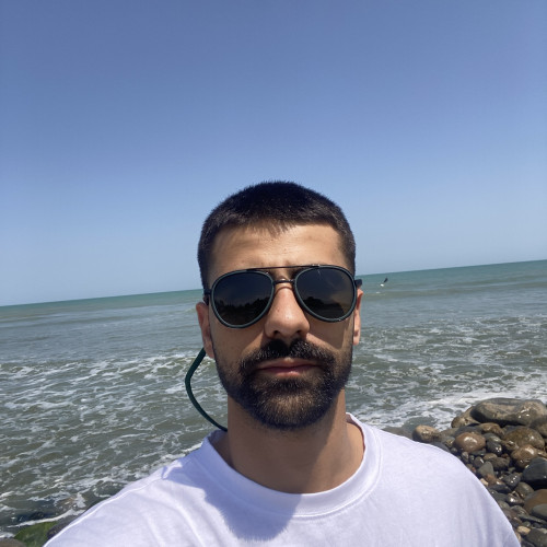 hezhin b. profile photo