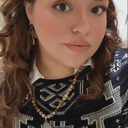 ANA R.