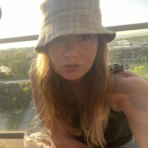 Maggie  D.