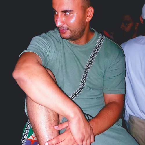 Reda E.