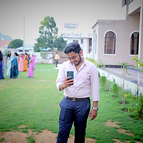Akshat J.