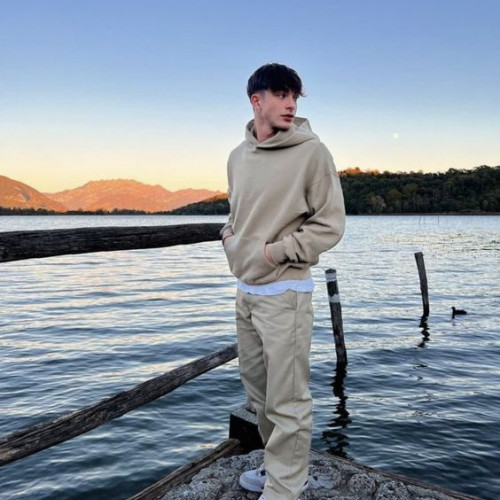 julian c. profile photo