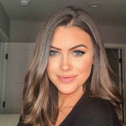 Alicia R.