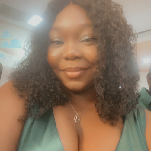 syvia M. profile photo