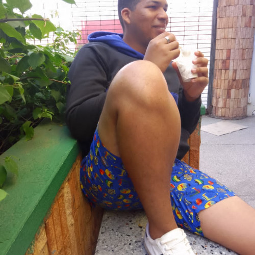 KELVIS G.