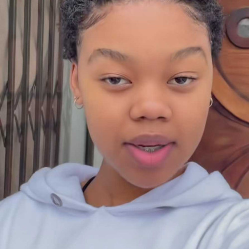 Ayanda S.