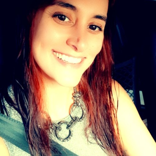 camila andrea de queiroz b.