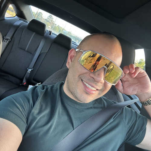Carlos r. profile photo