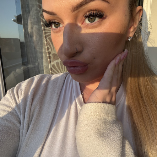 Isabelle M. profile photo