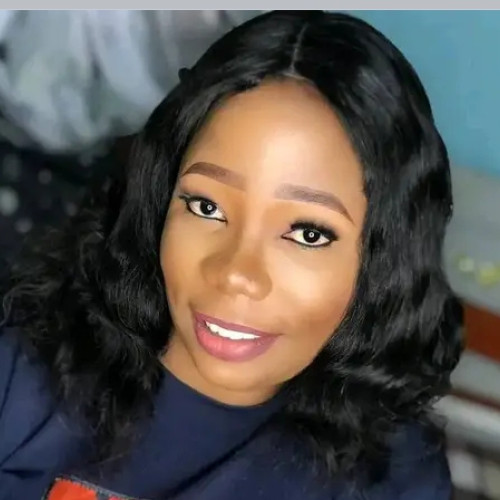 Mimi D.