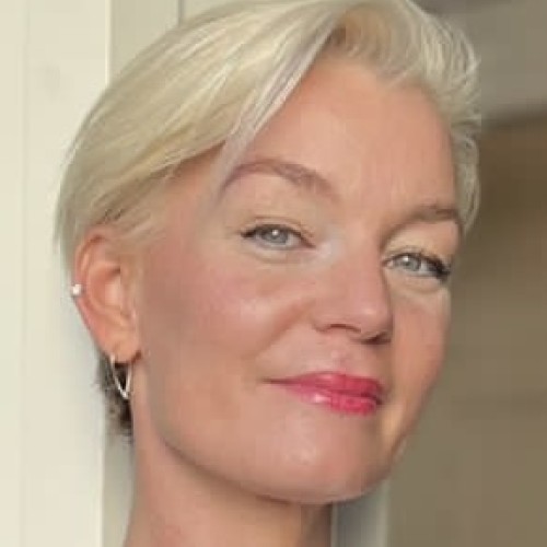 Claudia P.