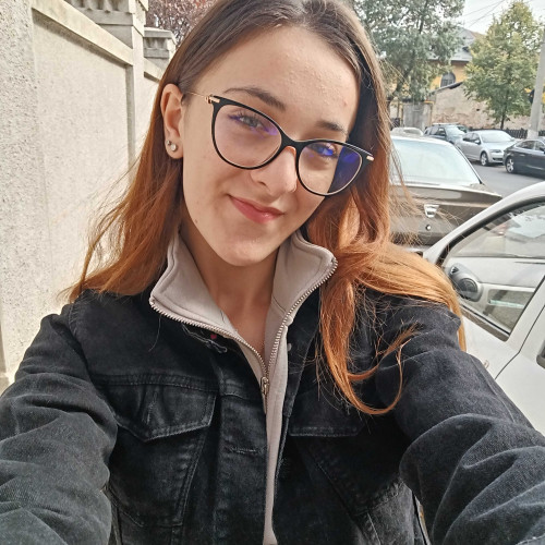 Denisa G.