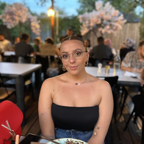 Lucie S.